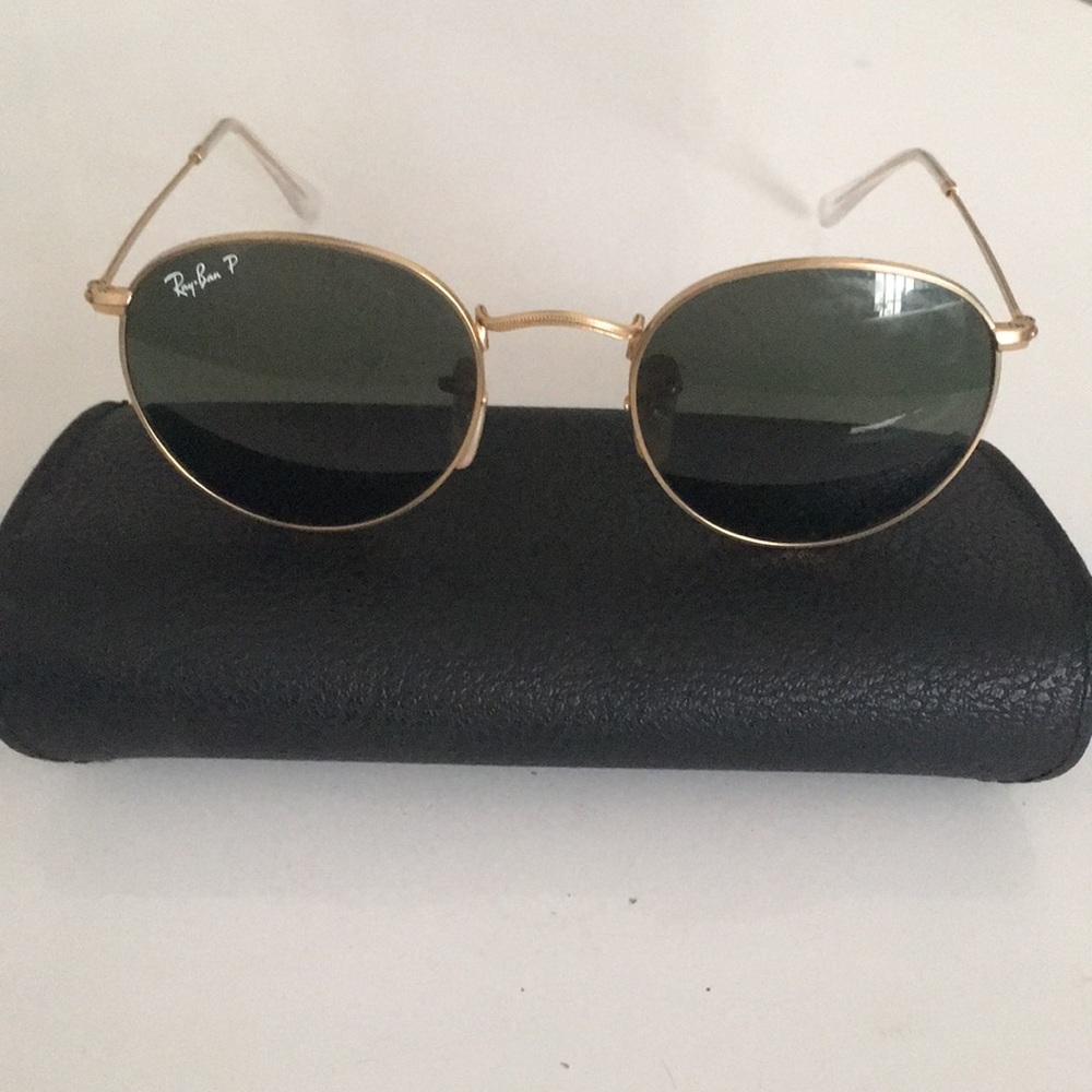 Ray Ban Round metal polarized sunglasses